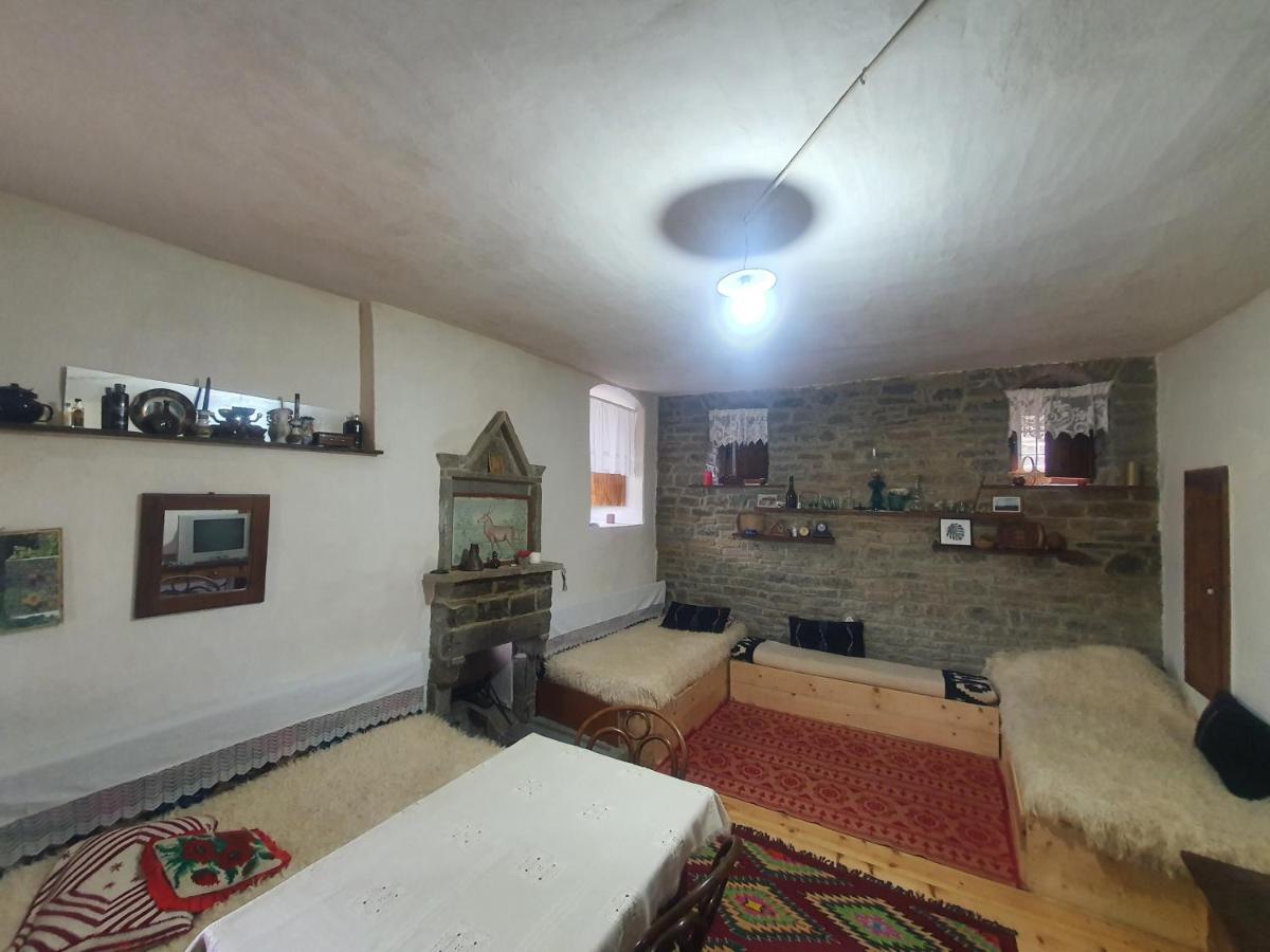 Traditional Guesthouse Përmet מראה חיצוני תמונה