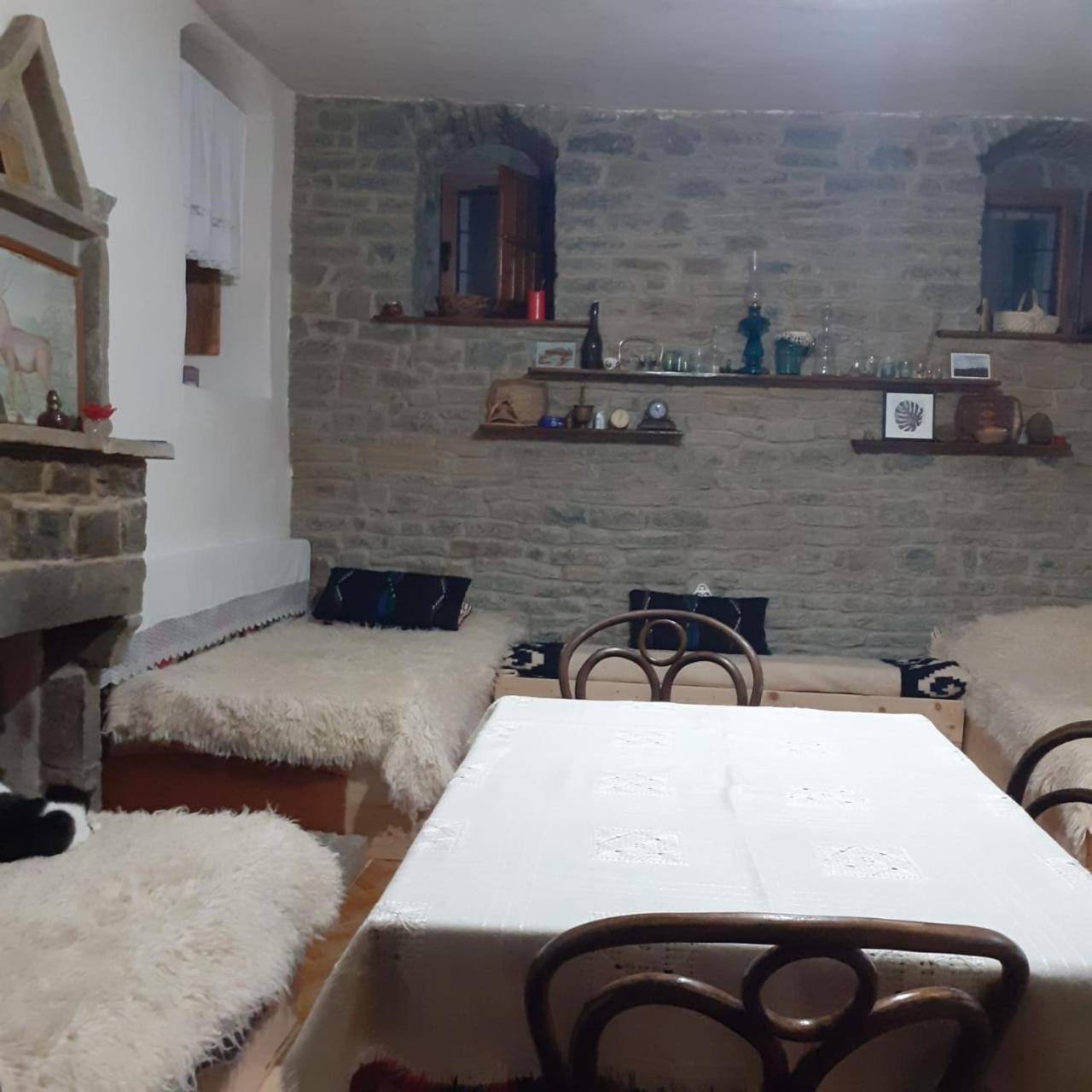 Traditional Guesthouse Përmet מראה חיצוני תמונה