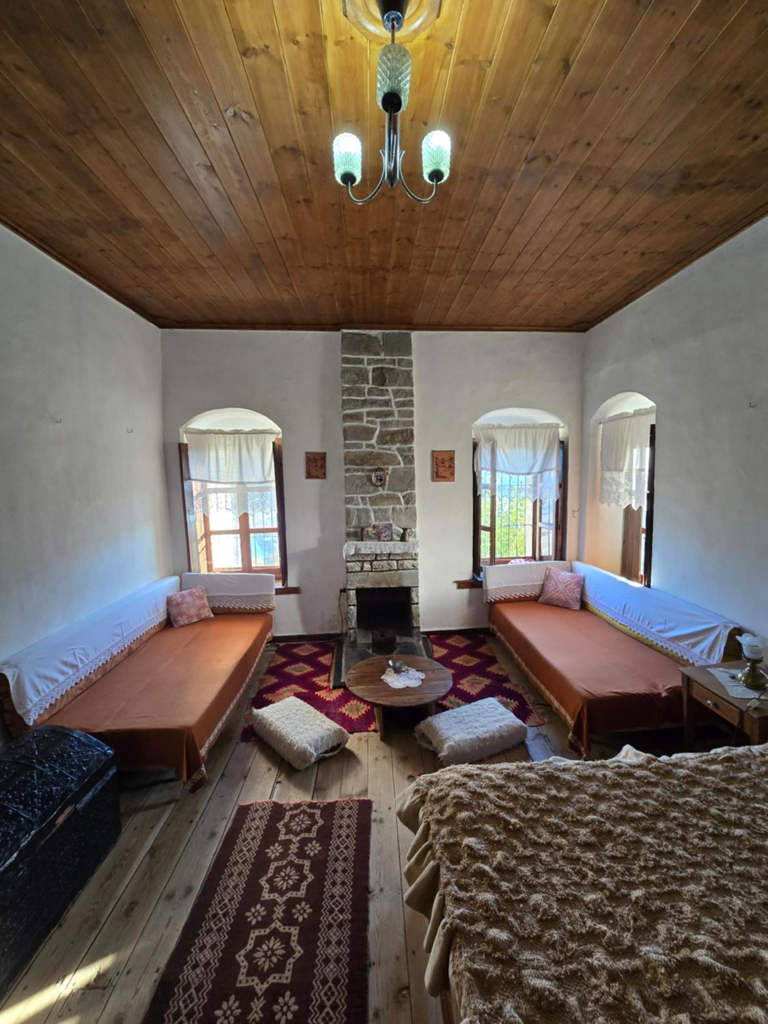 Traditional Guesthouse Përmet מראה חיצוני תמונה